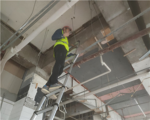 �ό����ݙz�y(c��)֮���ݿ����b��